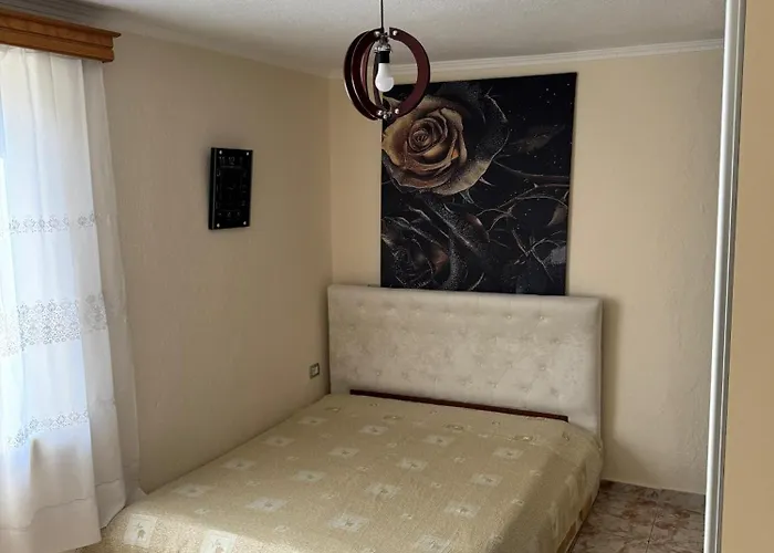 Central Stay Pogradec 波格拉德茨